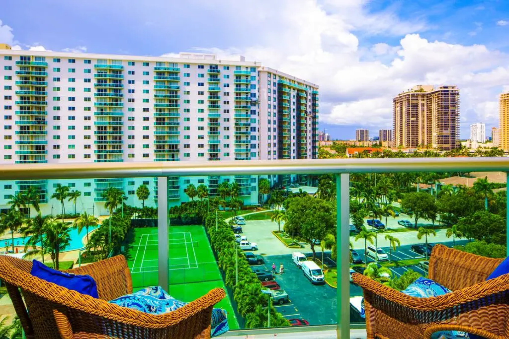 Lovely 3 BR unit by the beach- remodeled-STR-00604