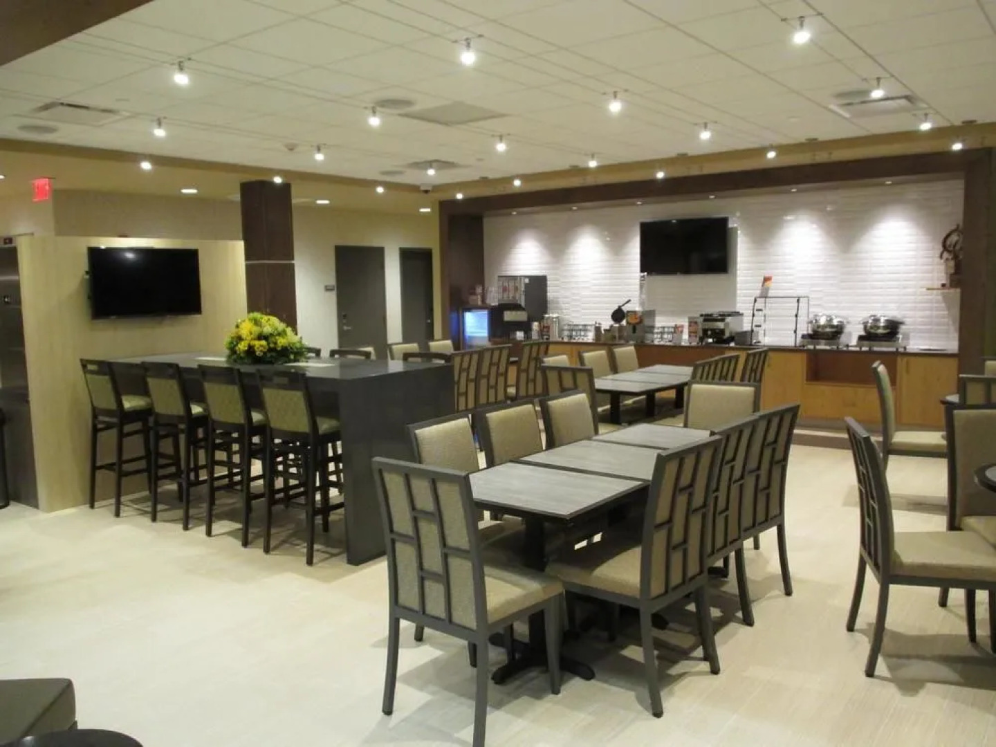 Best Western Plus University Inn Steubenville