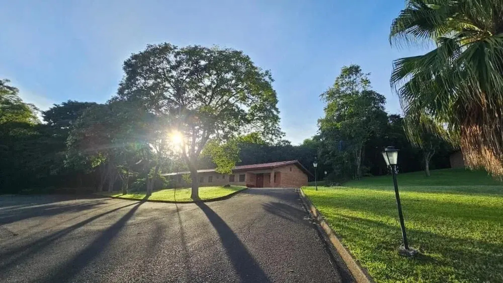 Siloé Hotel by Concavus