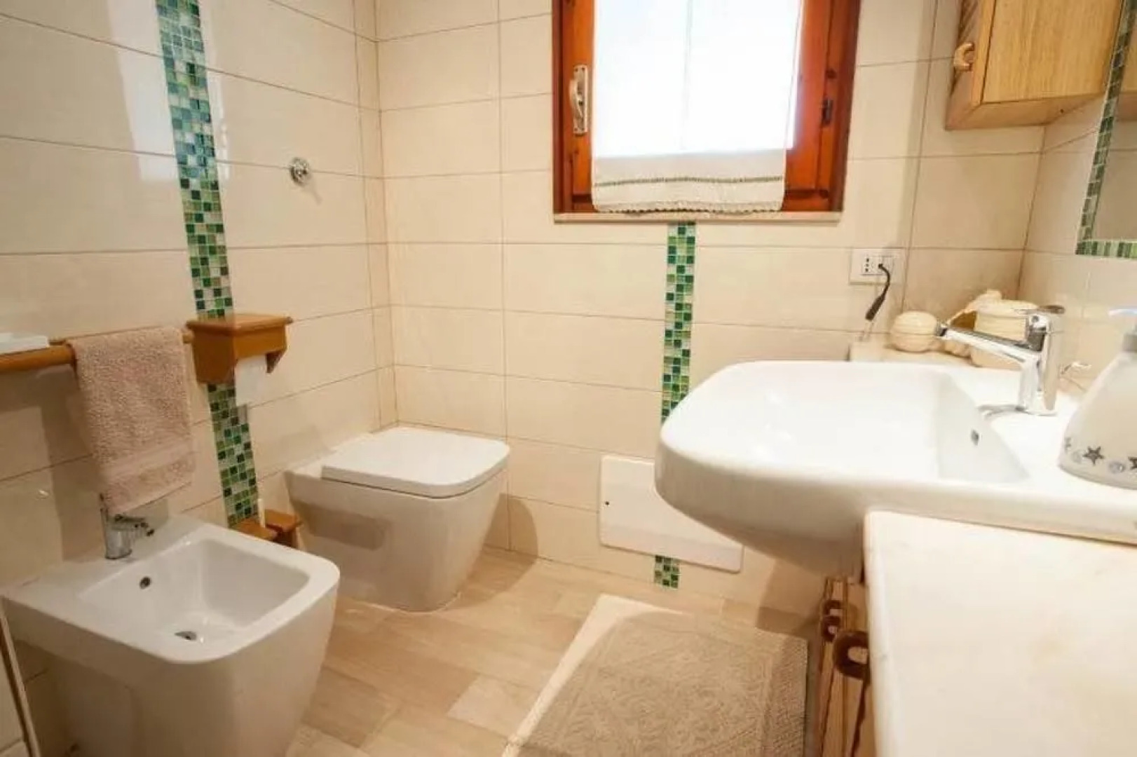 Strelitzia Holiday House