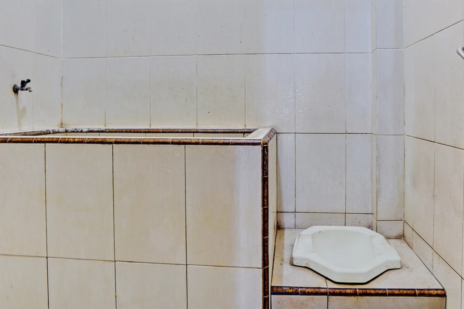 OYO 93107 Homestay H Syarif Syariah – Bandar Gresik