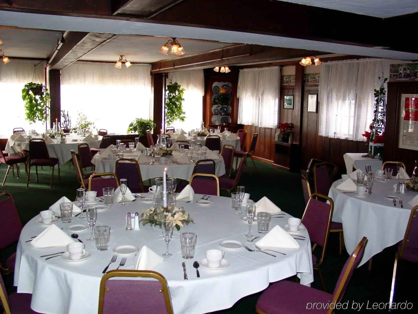 Lamie's Inn and The Old Salt Restaurant