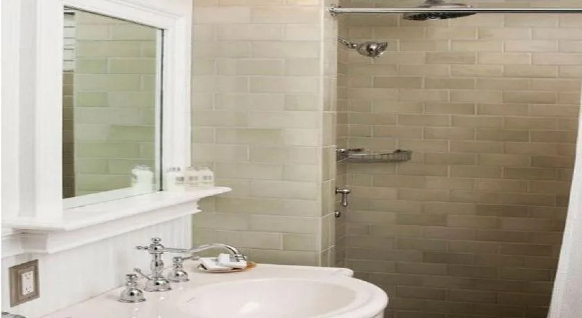 Captain Fairfield Inn