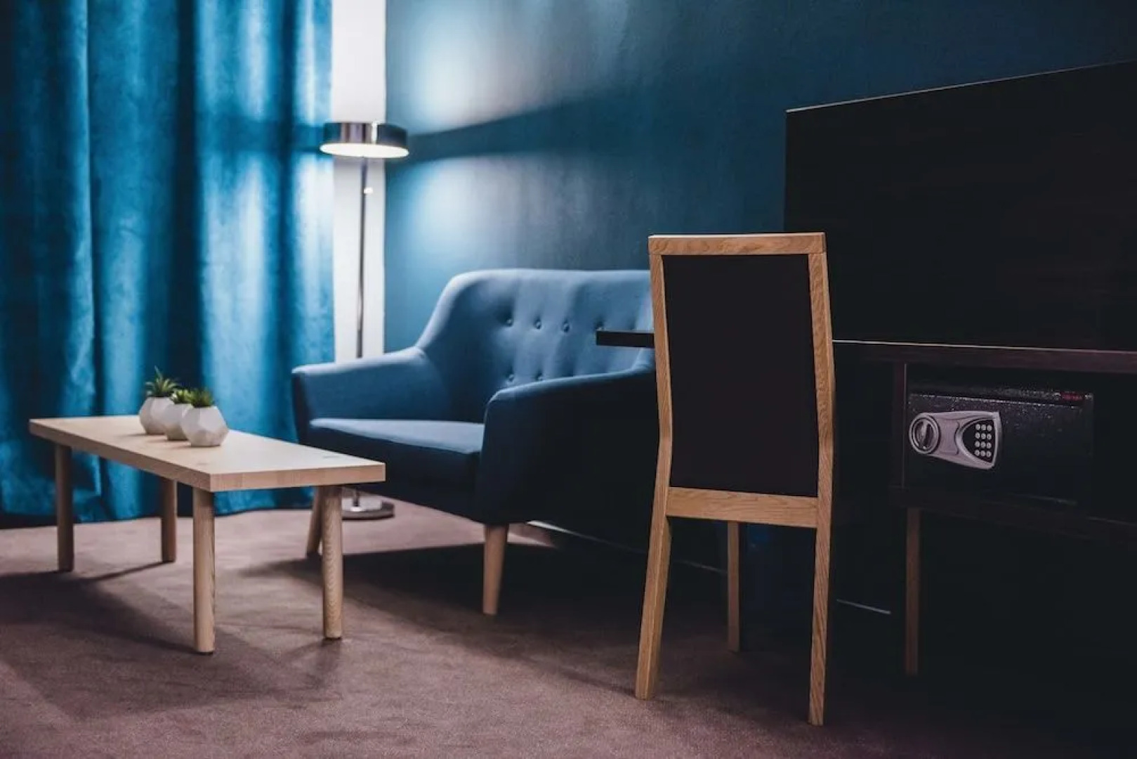 BOUTIQUE HOTEL11 with rooftop SPA