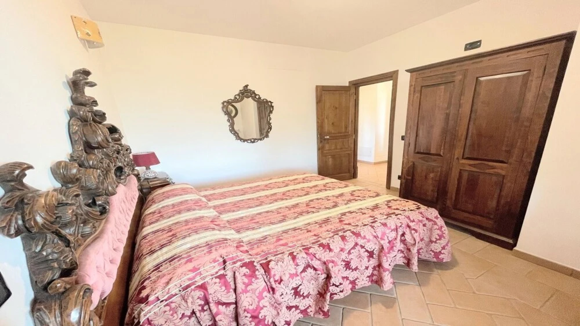 Exclusive Villa in Montefiascone -pool and Jacuzzi