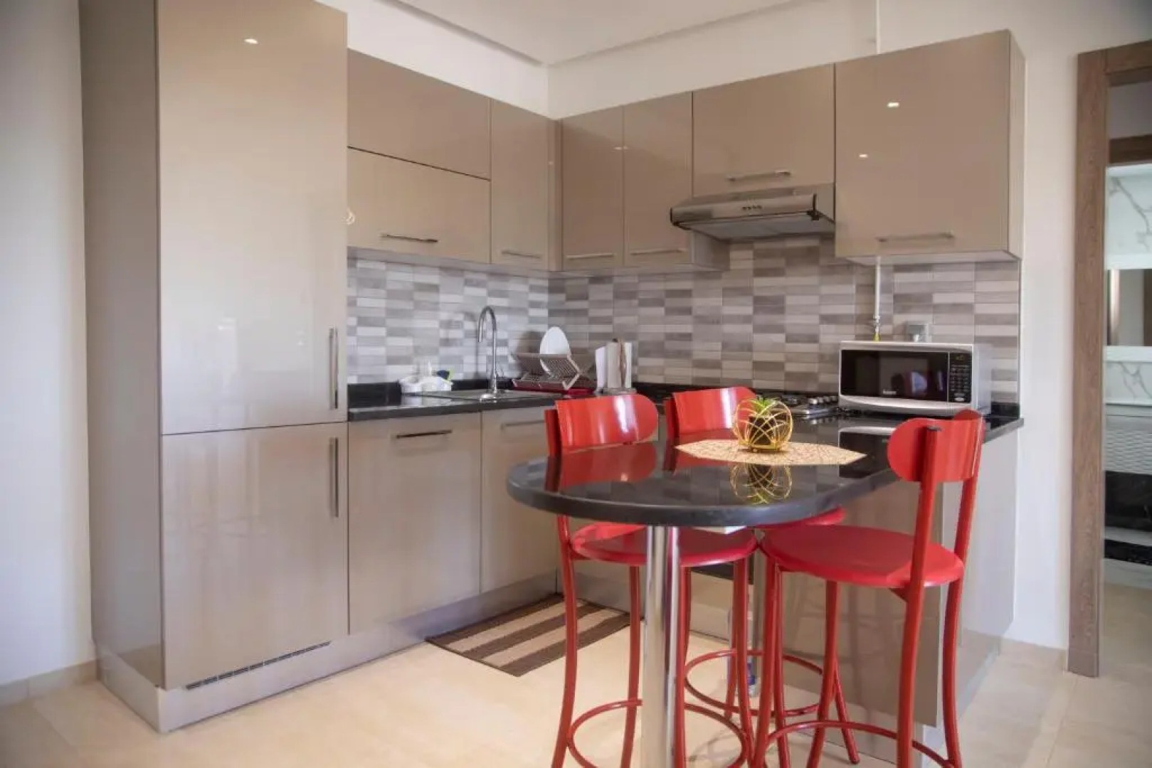 Un luxueux appartement S+1 richement meublé