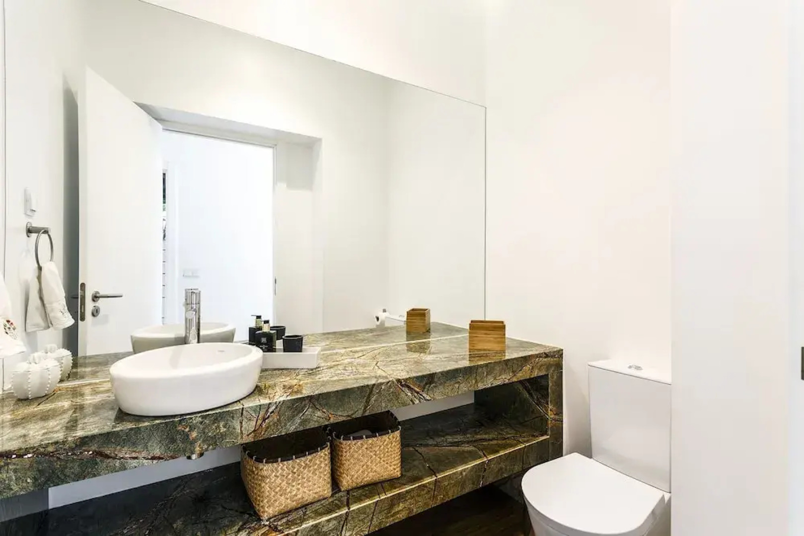 Chalet Estoril Luxury Apartments