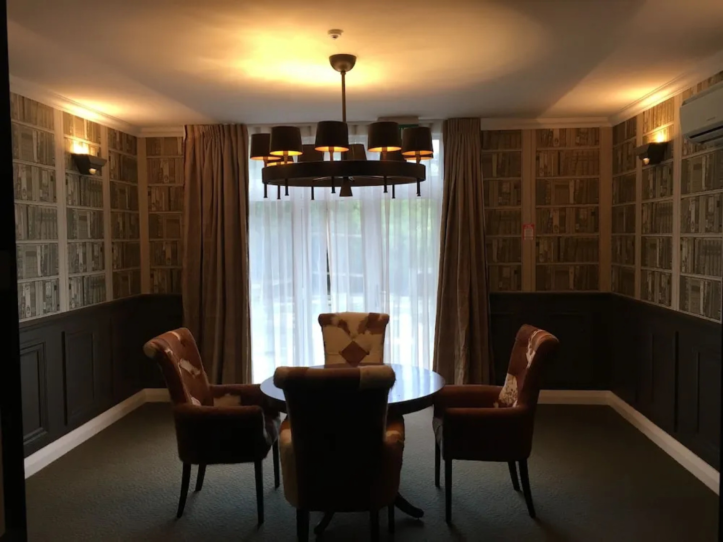 Woodhouse Mountain Lodge