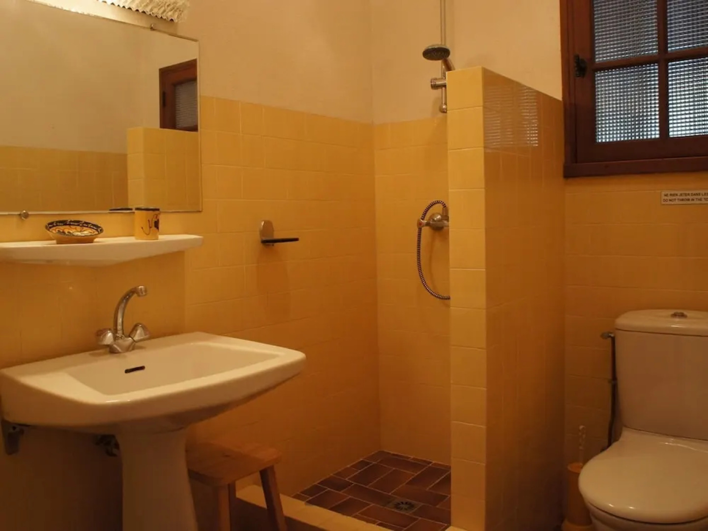 Charming Holiday Home in Tourtour, Provence With Garden