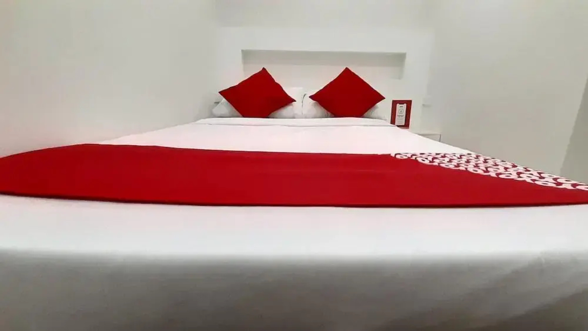 Jrja Hotel by OYO Rooms