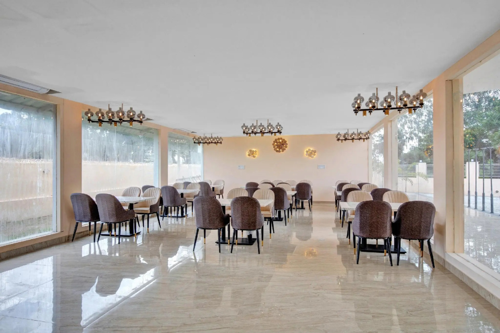 Oyo 82442 Svvb Hotels & Resorts