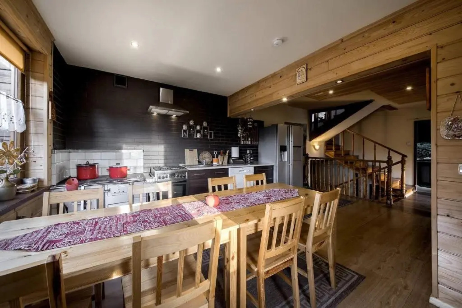 Willa Karolinka Stróża