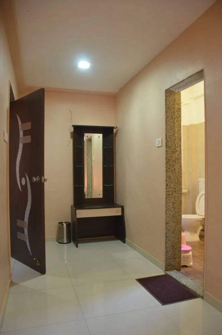 HariS Hotel Seawood