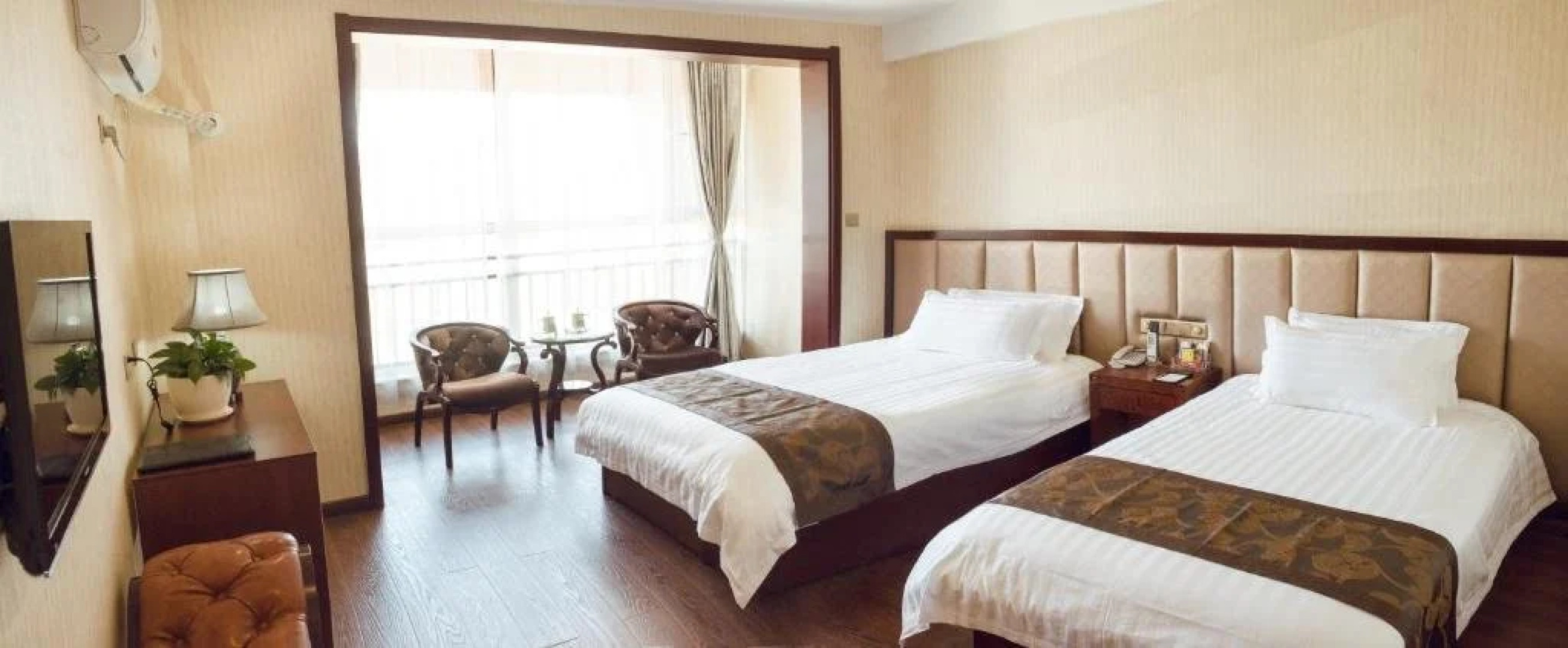 Shengyi Business Hotel