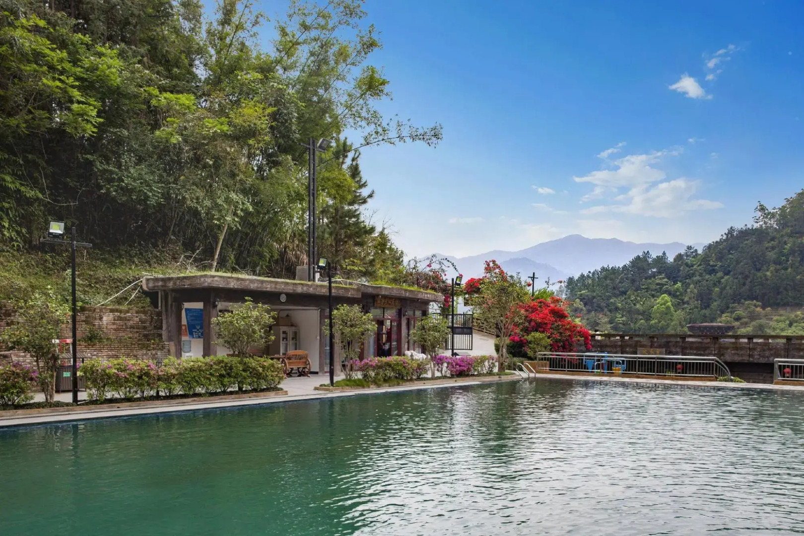 Xinxing Tianlushan Health Resort Hotel