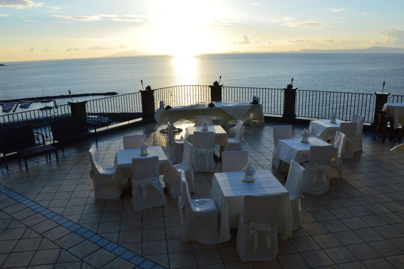 HR Hotel & Spa
