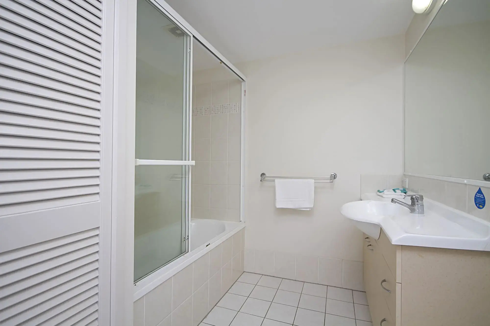 Golden Riviera Beach Resort
