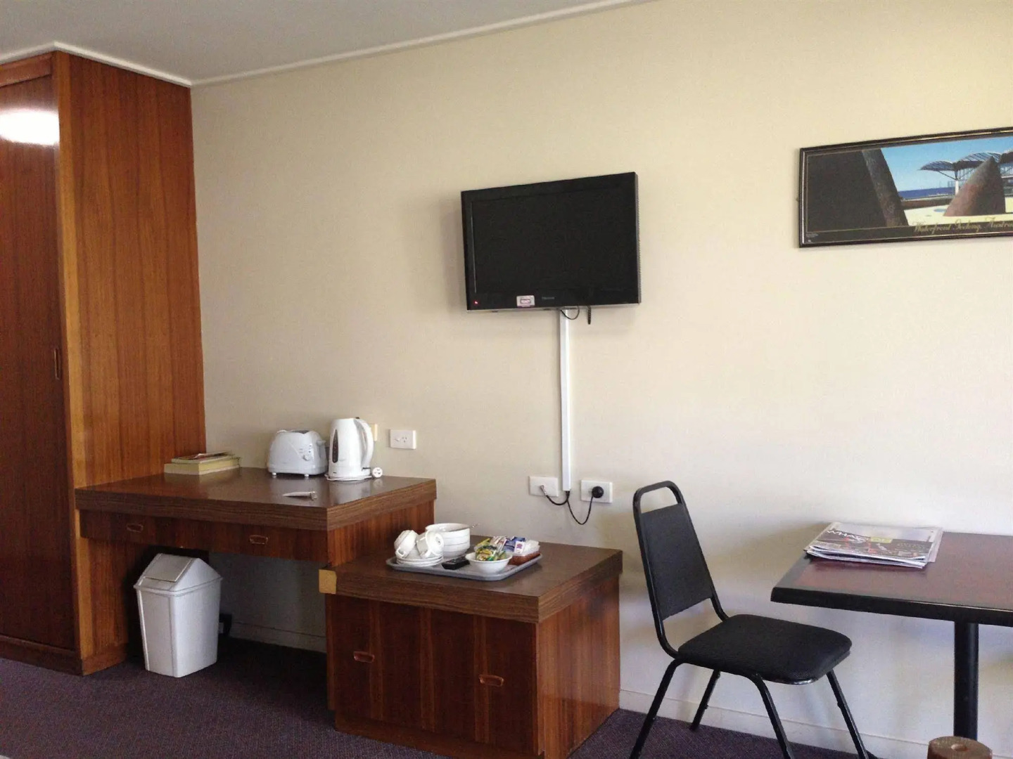 Nightcap at Gateway Hotel