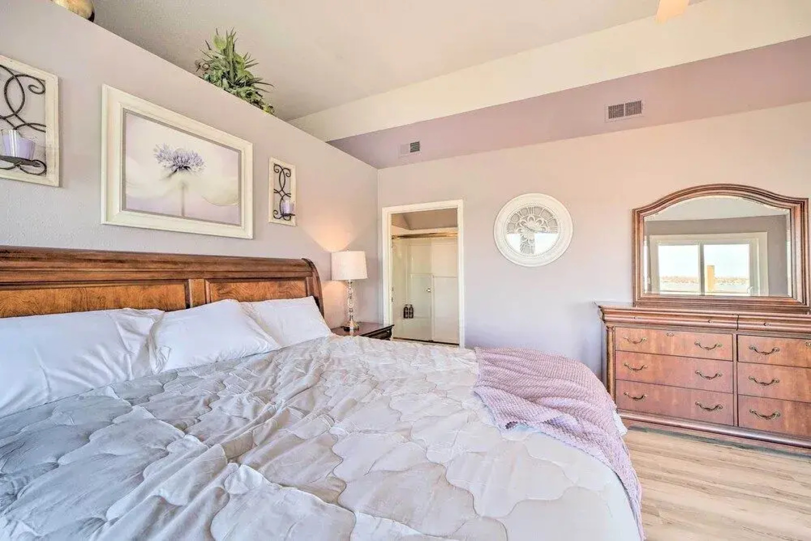 Afton Waterfront Retreat w/ Spacious Deck!