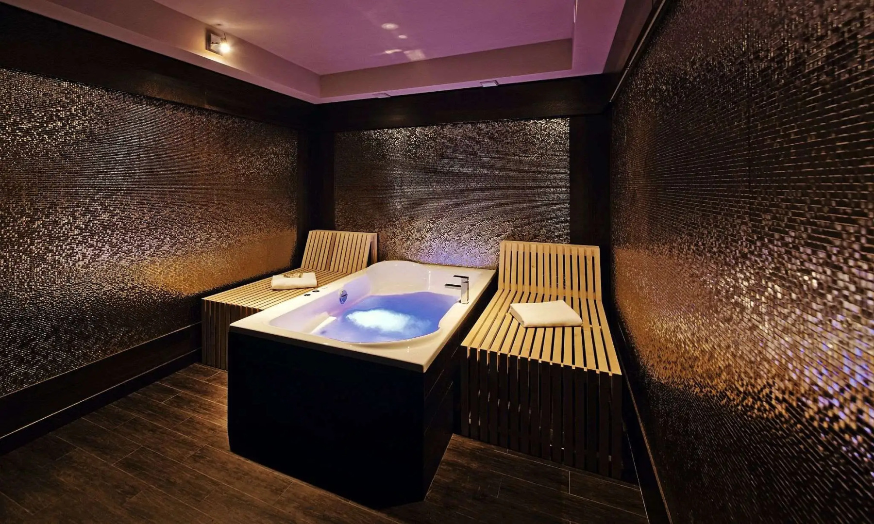 Grandezza Hotel Luxury Palace