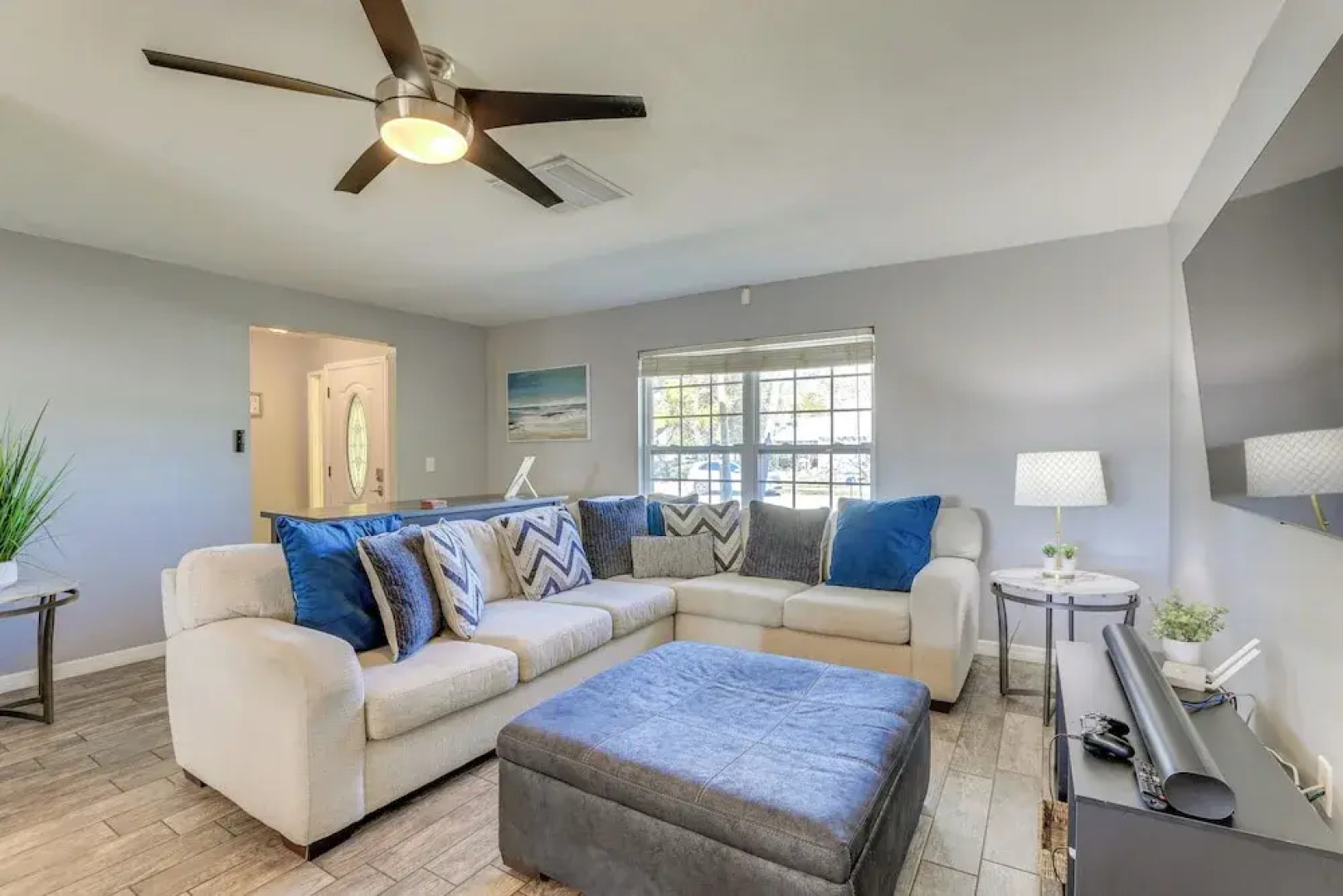 Sarasota Home w/ Heated Pool: 3 Mi to Airport!