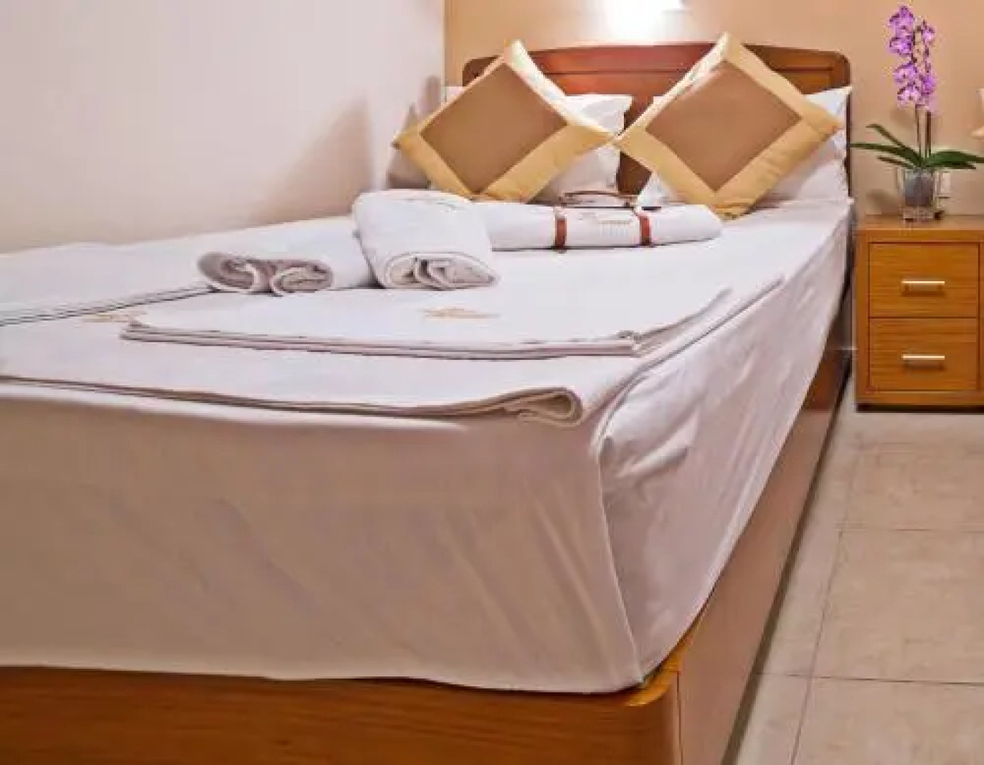 Pioneer Excelsior Rooms