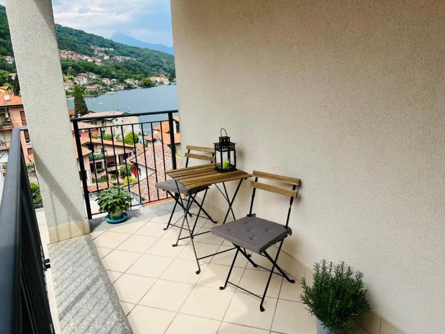 Lake View Apartments