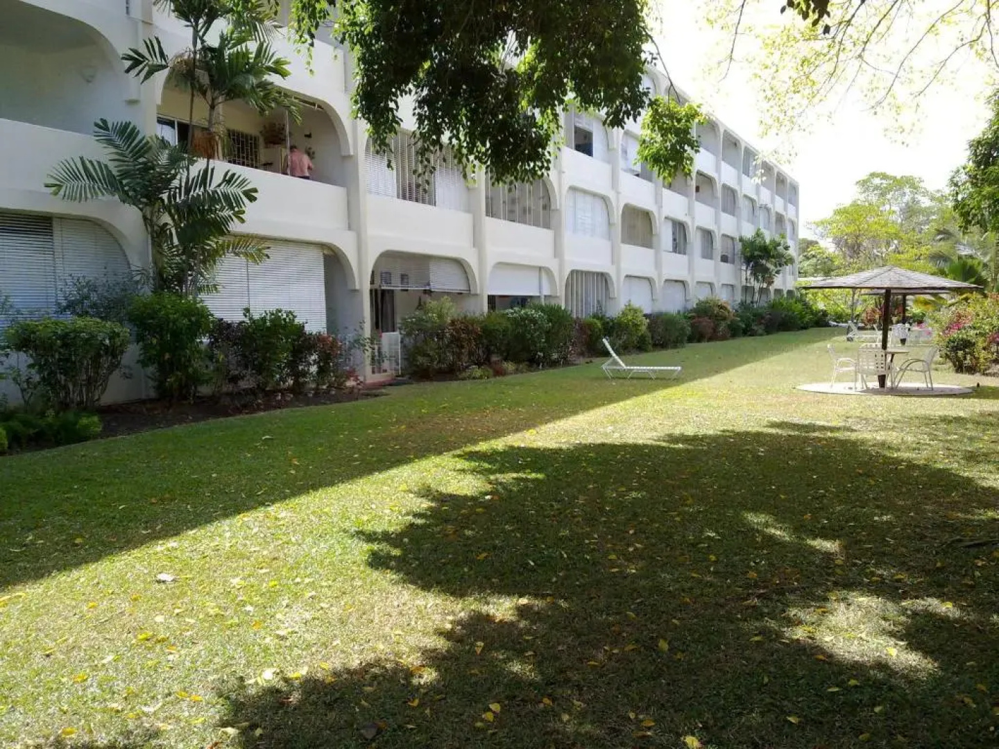 Condominium 220