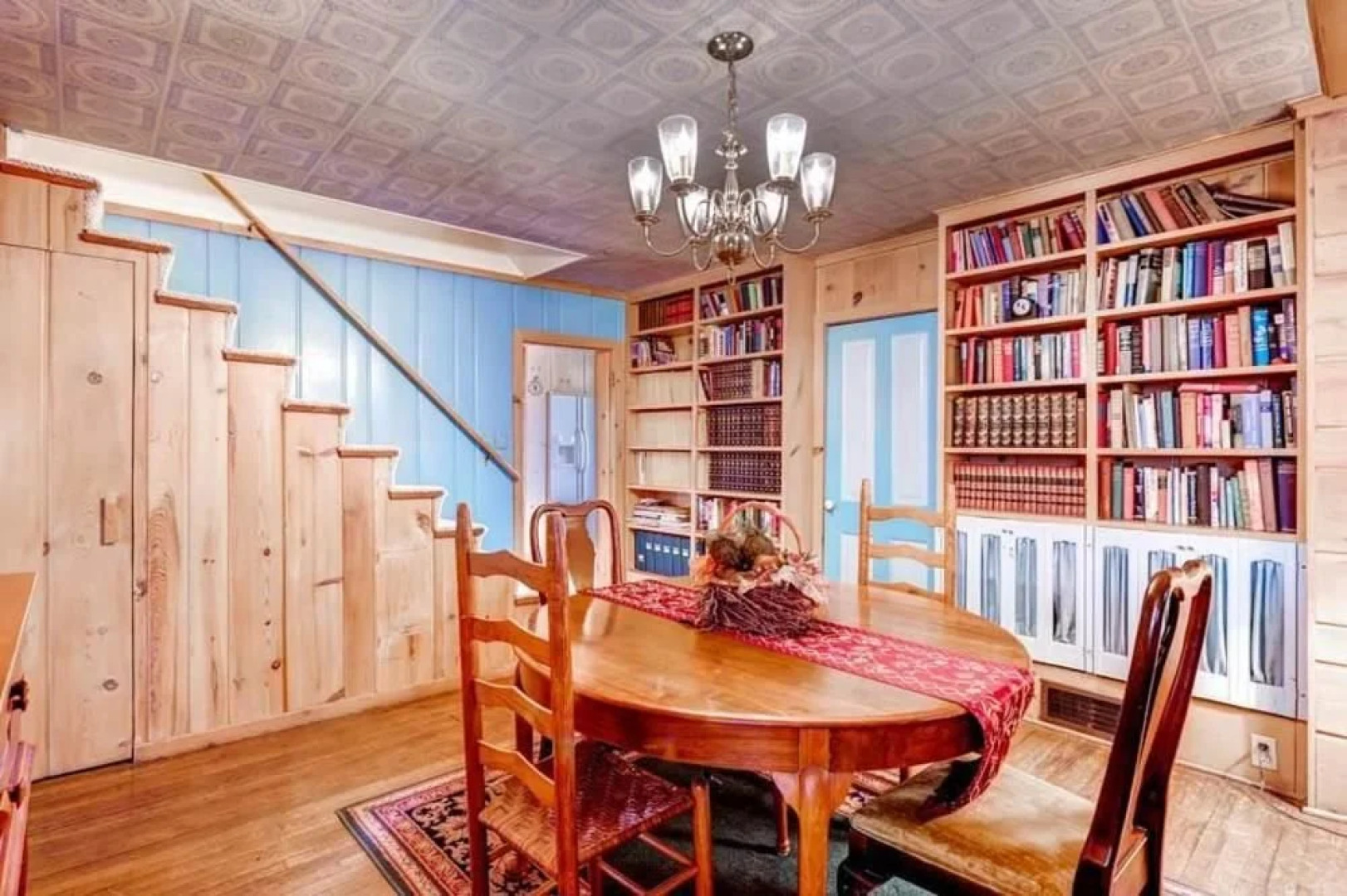 Barbee Cottage Downtown Private Home by McCartney