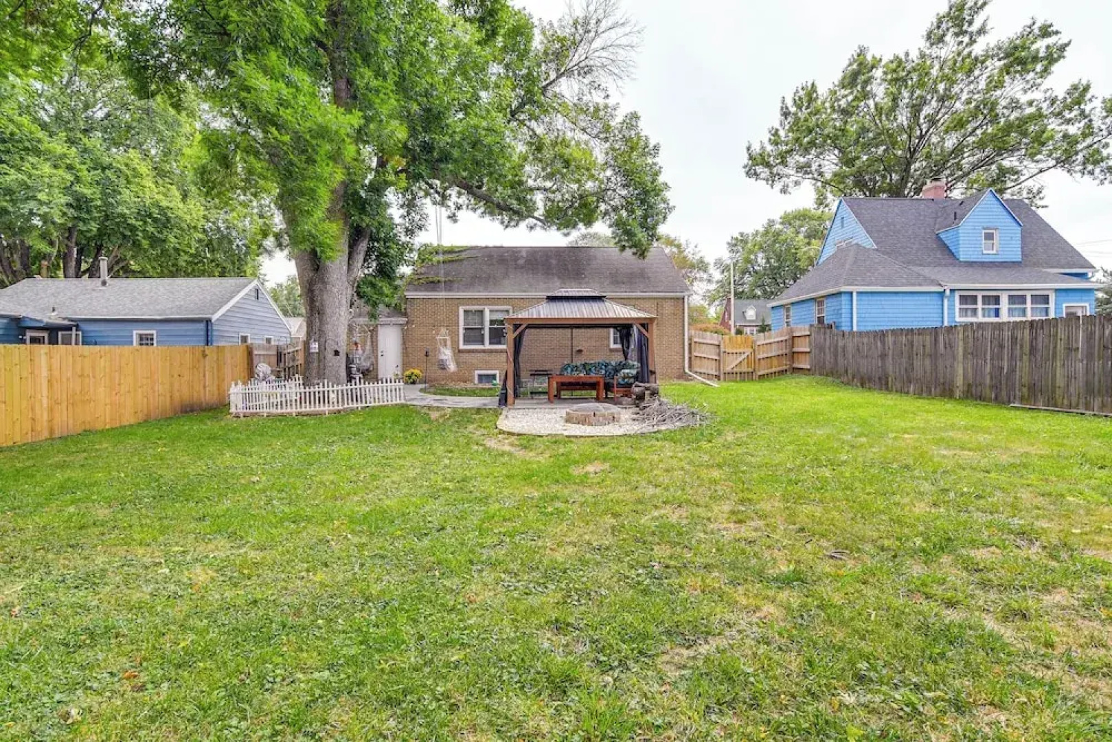 1 Mi to Valley Junction: Pet-friendly Iowa Home