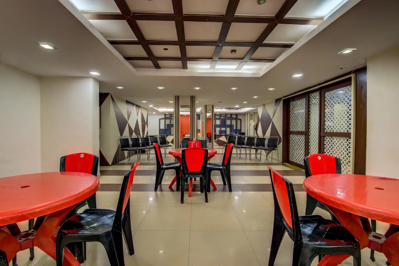 Vaccinated Staff- OYO 4312 Hotel Park Street