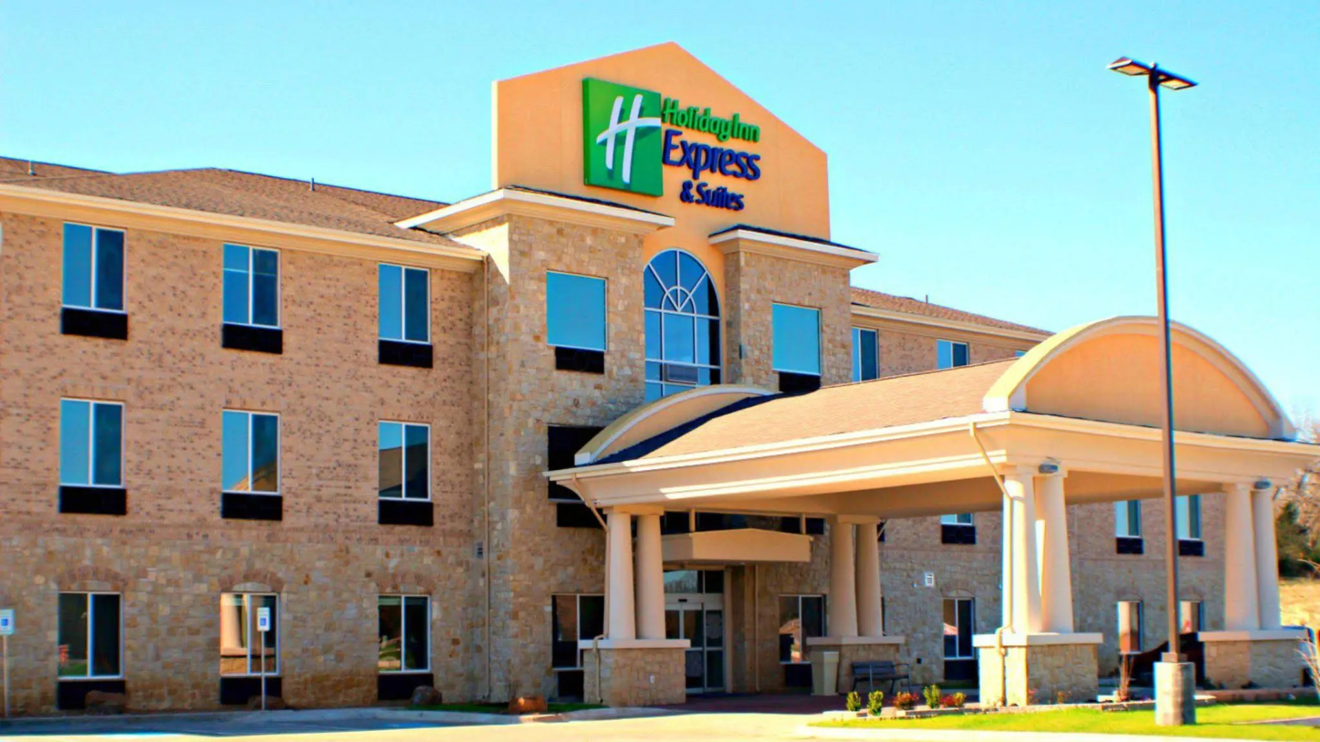 Holiday Inn Express & Suites Bonham by IHG