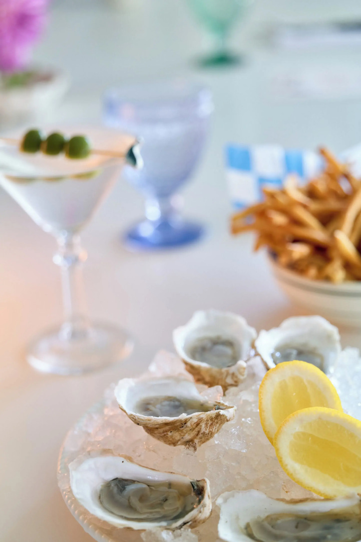 Silver Sands Motel & Beach Bungalows