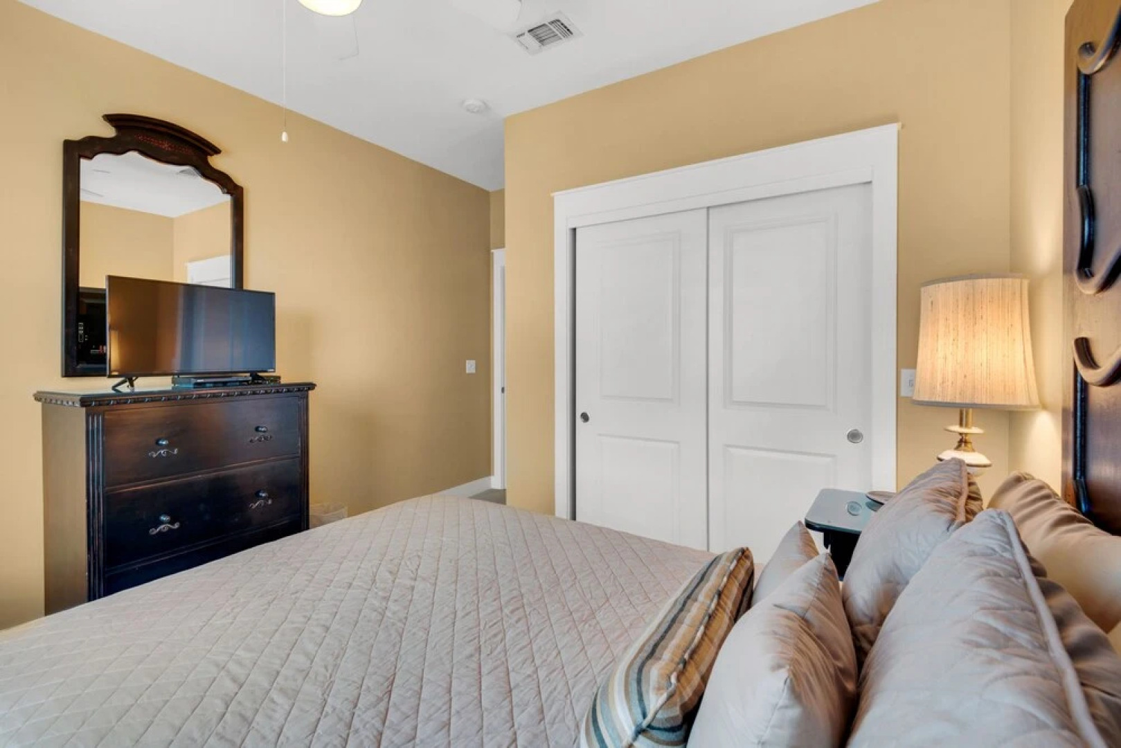 Sea Side 4 Bedroom Townhouse by RedAwning