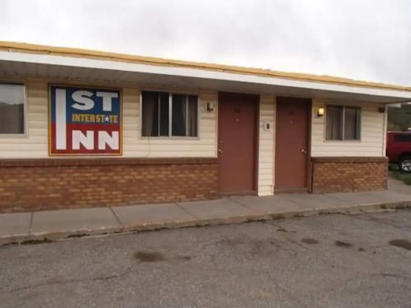 1st Interstate Inn