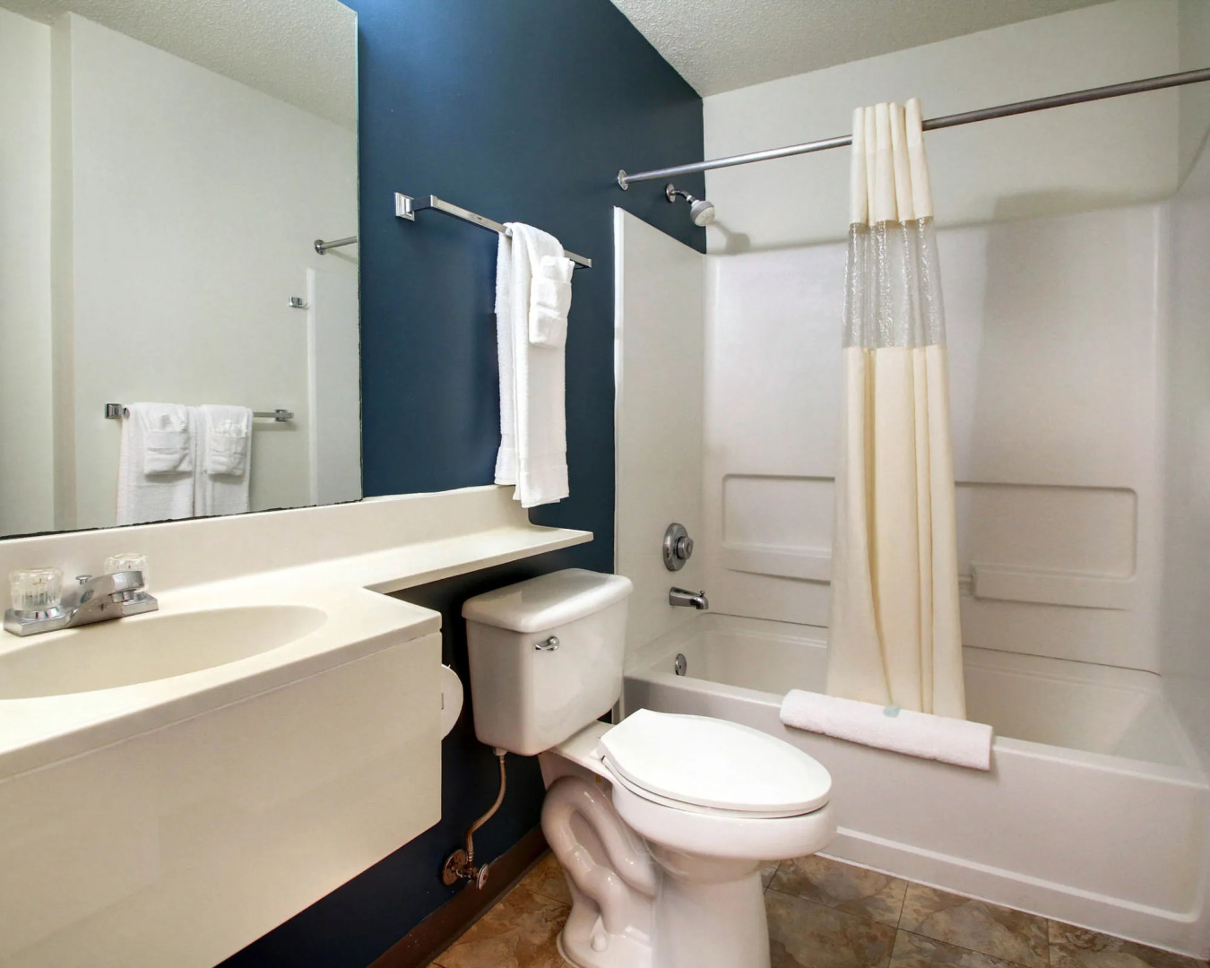 Suburban Studios Biloxi North Area