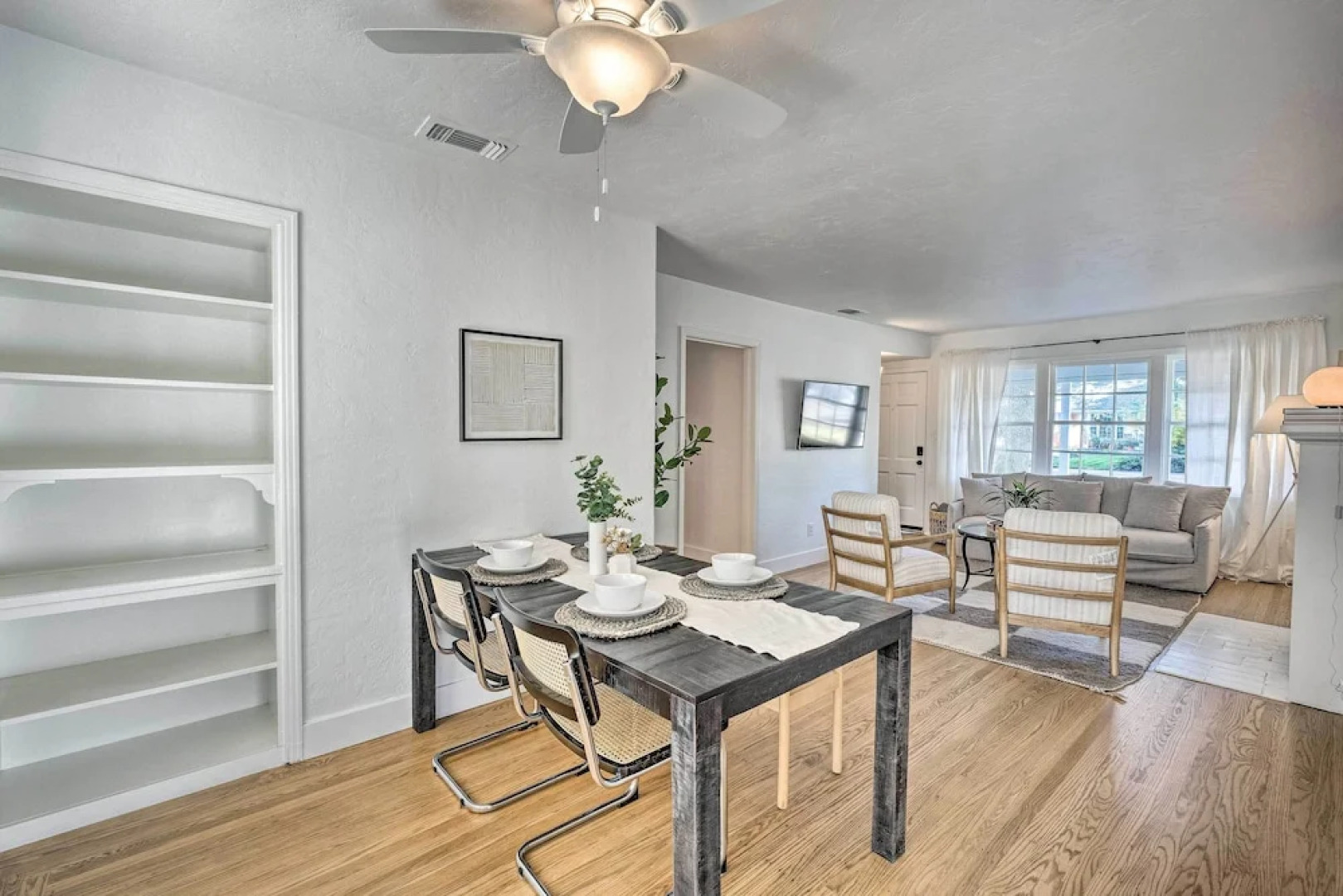 Cozy West Sacramento Getaway w/ Private Yard!