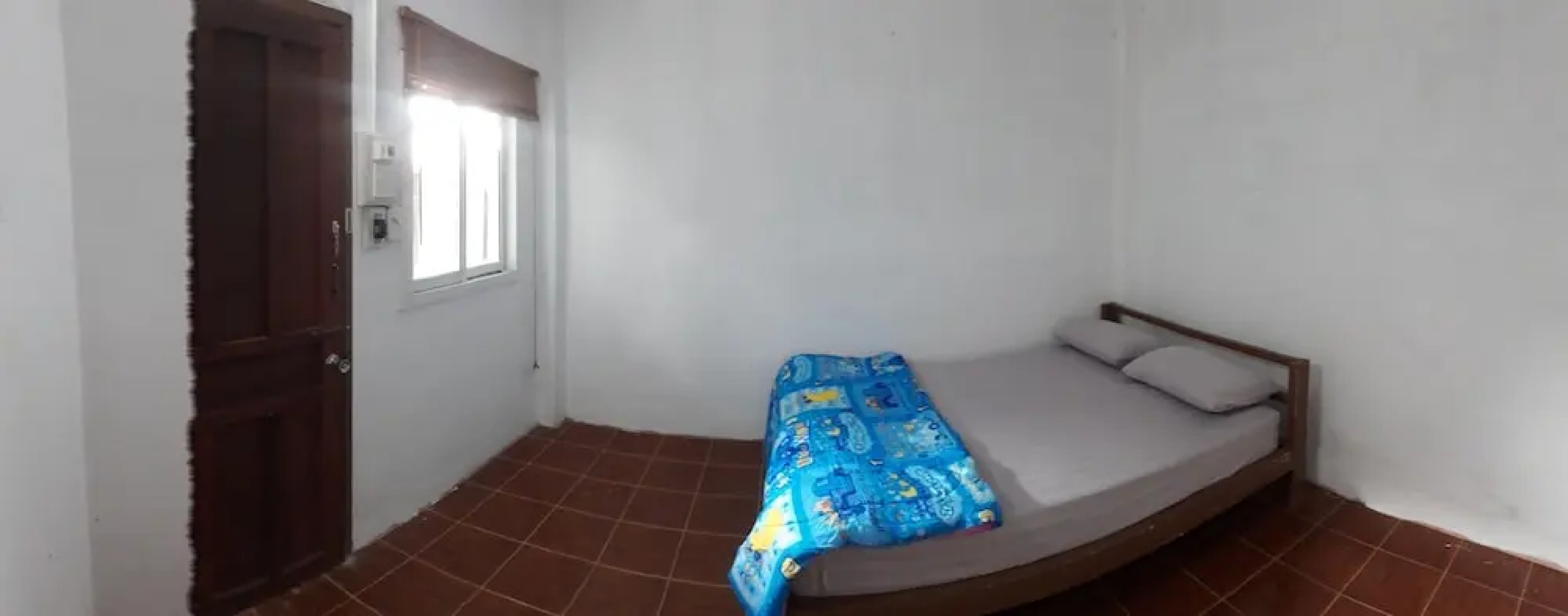 Ba'mi thakhek hostel