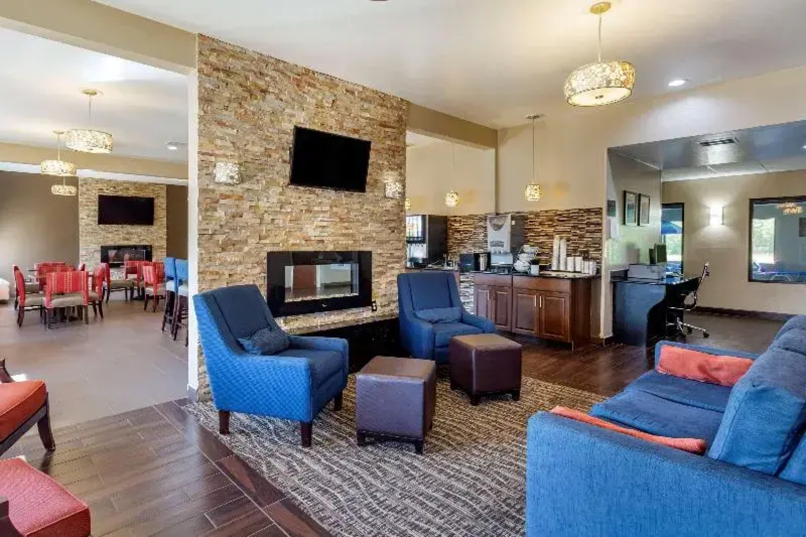 Comfort Inn and Suites North Aurora