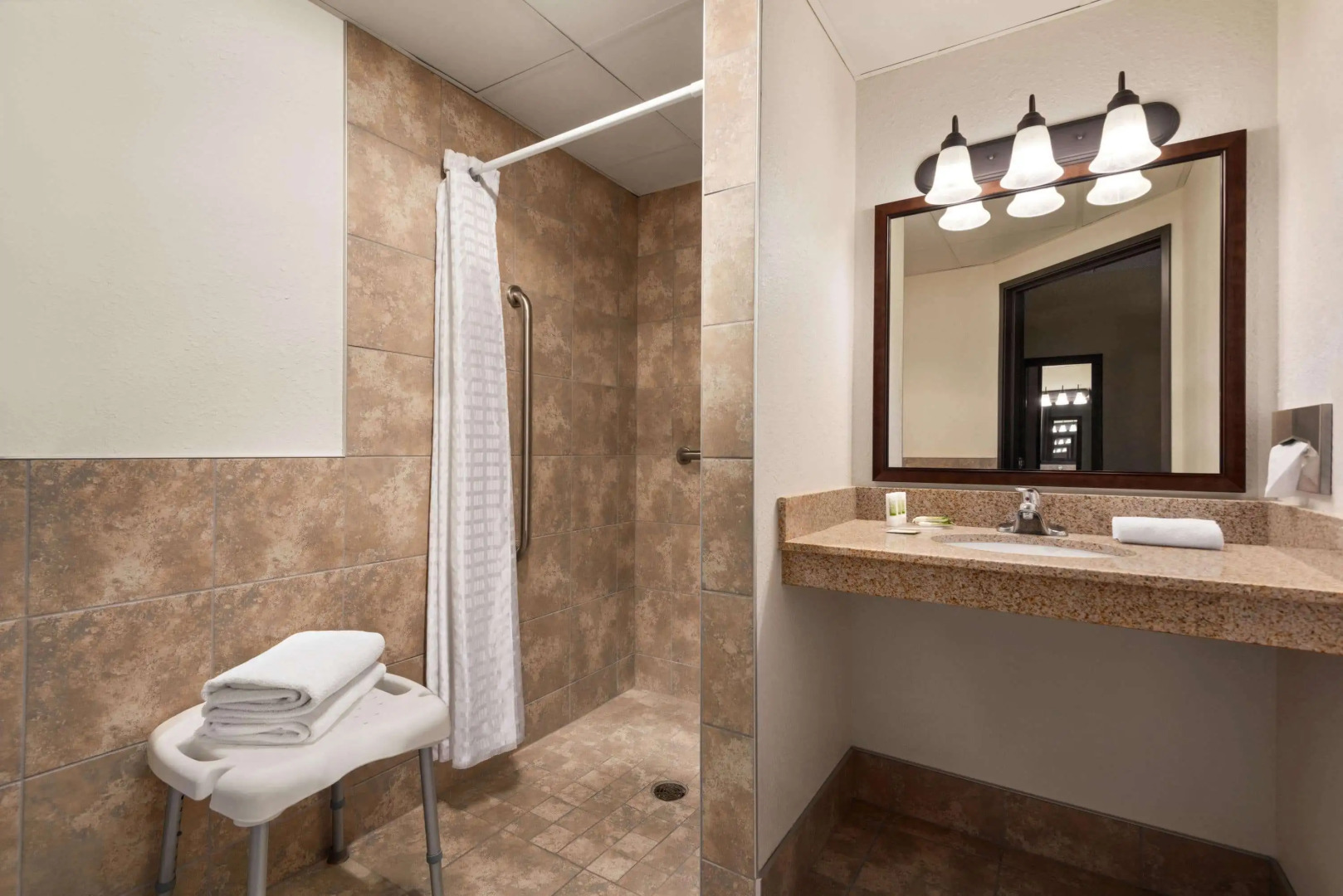 AmericInn by Wyndham Detroit Lakes