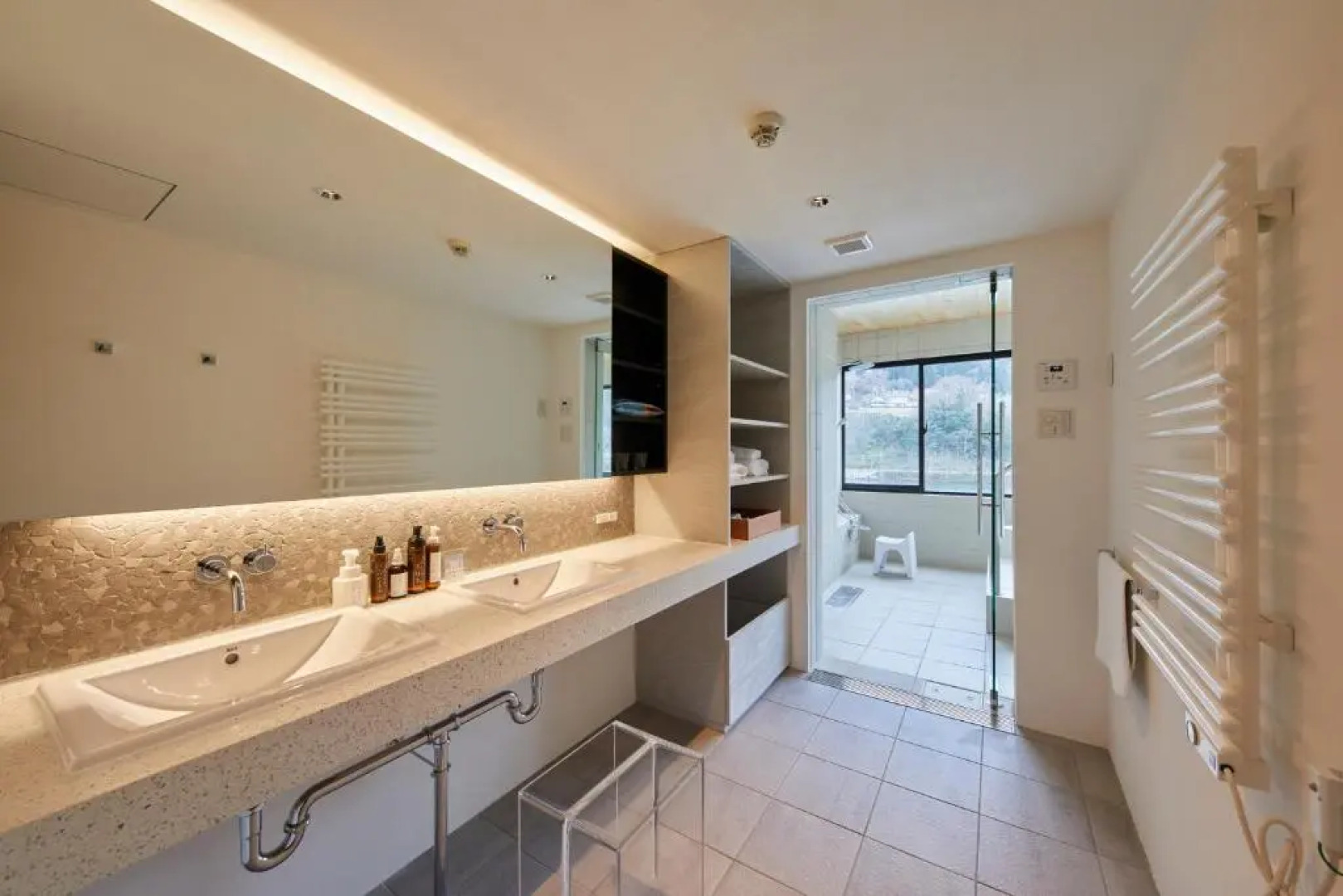 River Retreat GARAKU