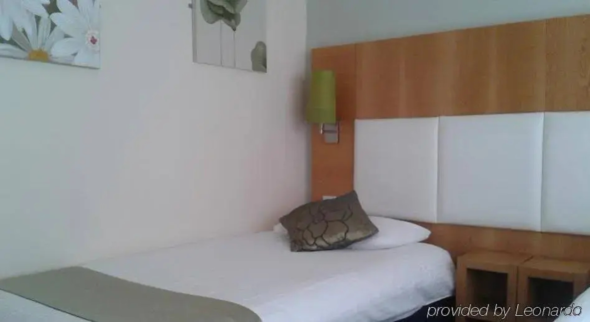 The Altrincham Lodge