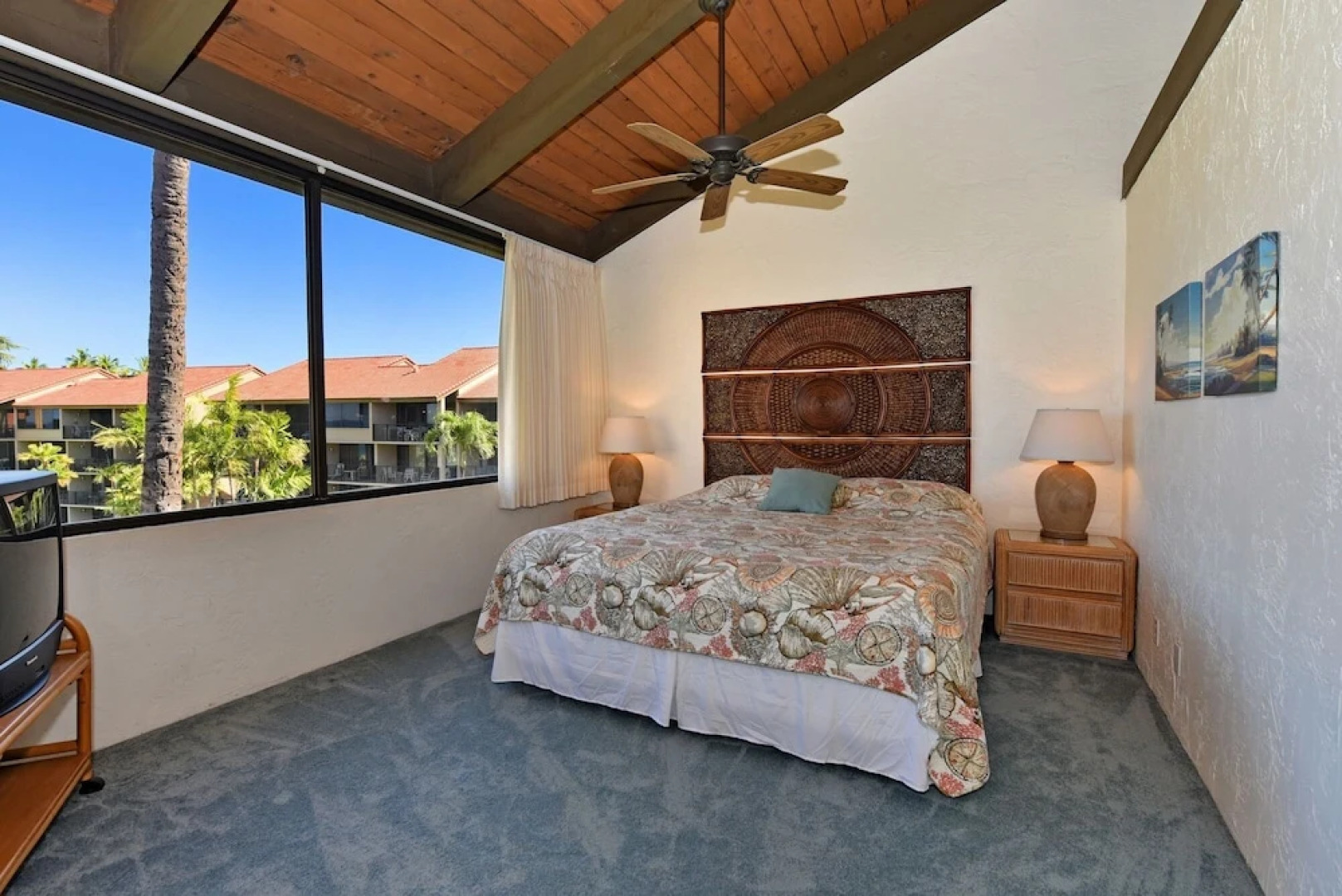 Papakea #d402 3 Bedroom Condo by RedAwning