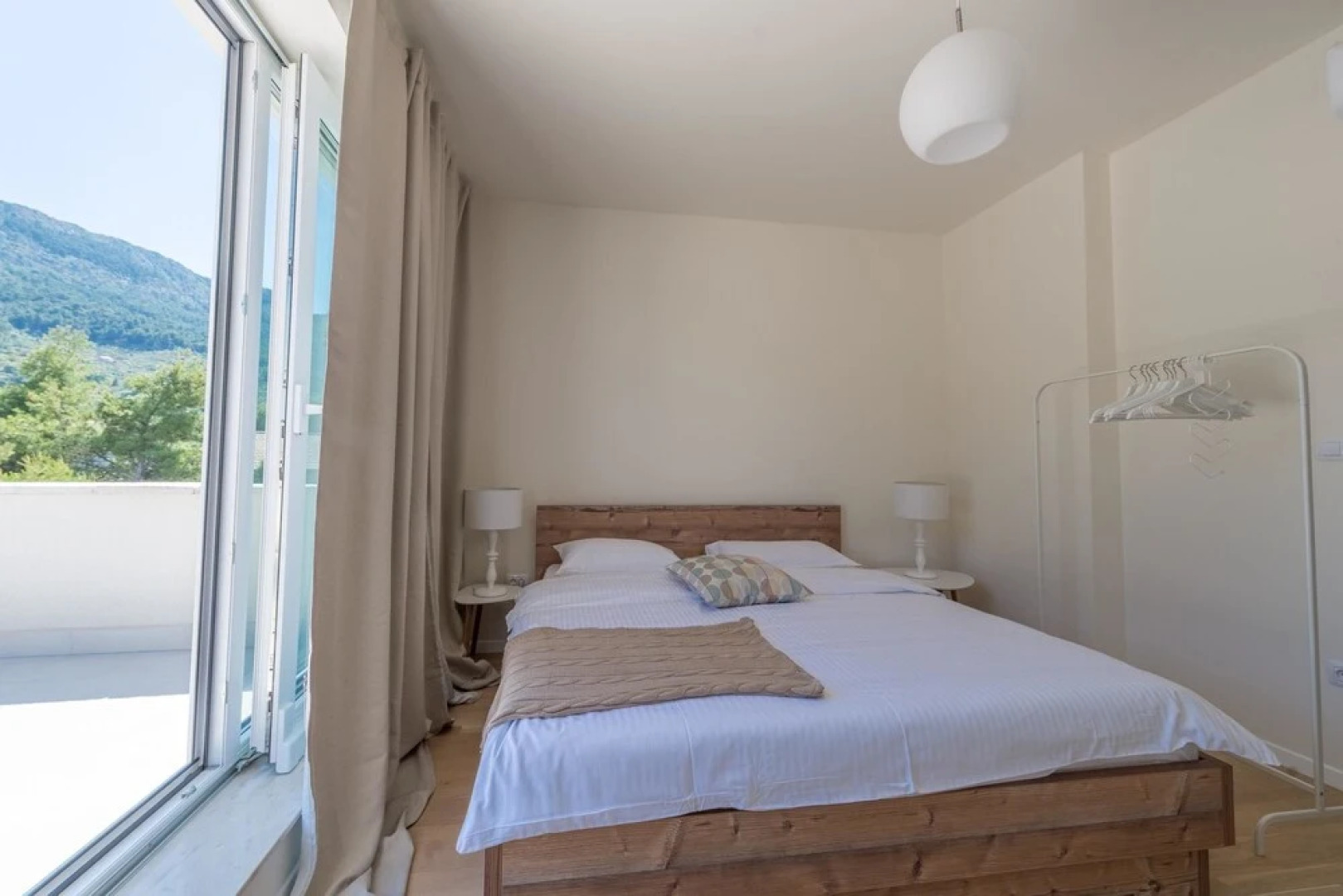 Villa With 4 Bedrooms in Pitve, With Wonderful sea View, Private Pool,