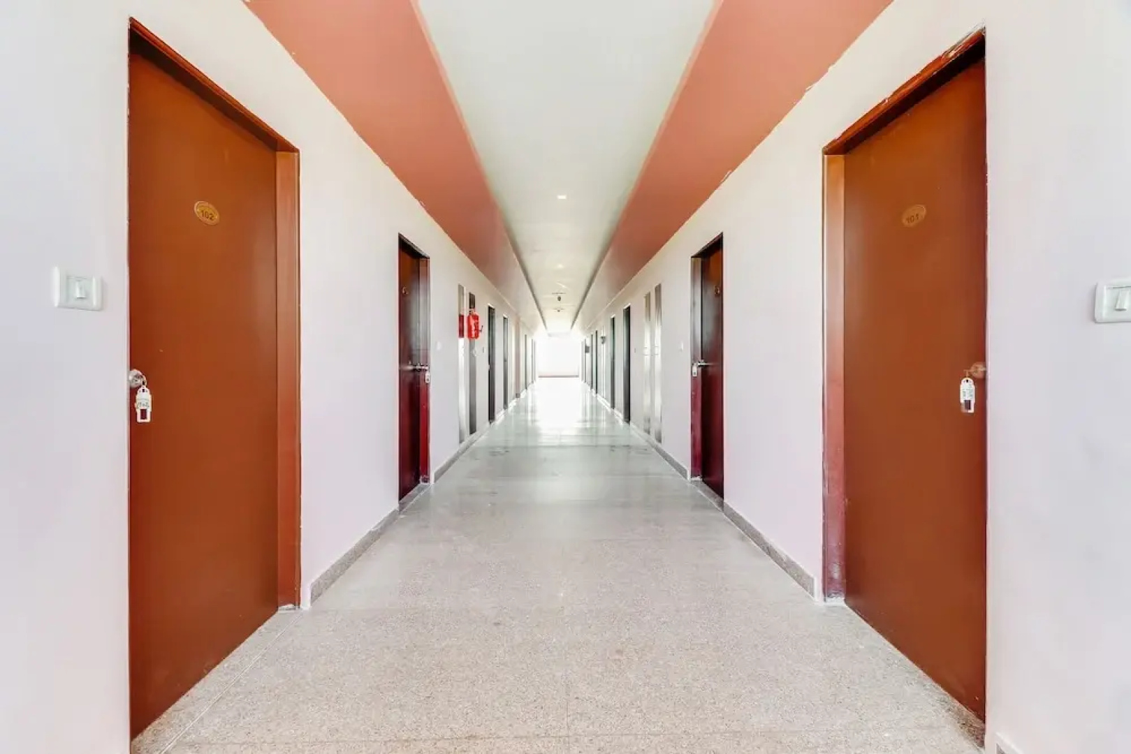 Capital O 48521 Hotel Bhanwar Singh Palace