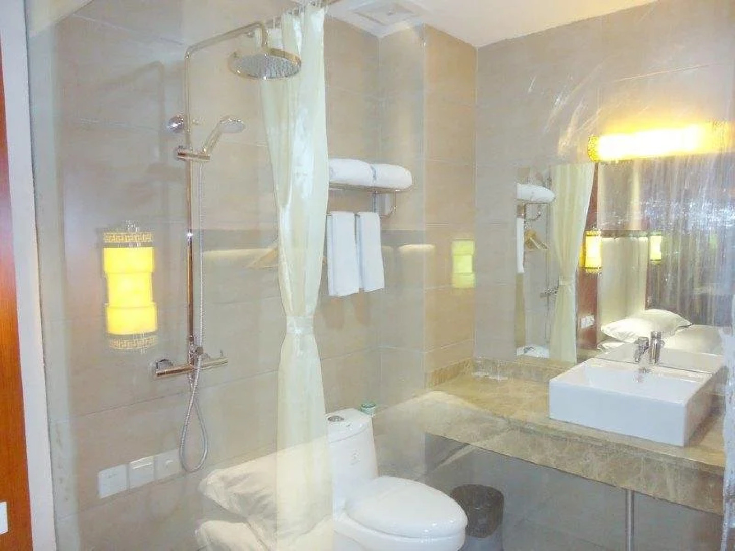 Zangwang Yanwu Holiday Hotel