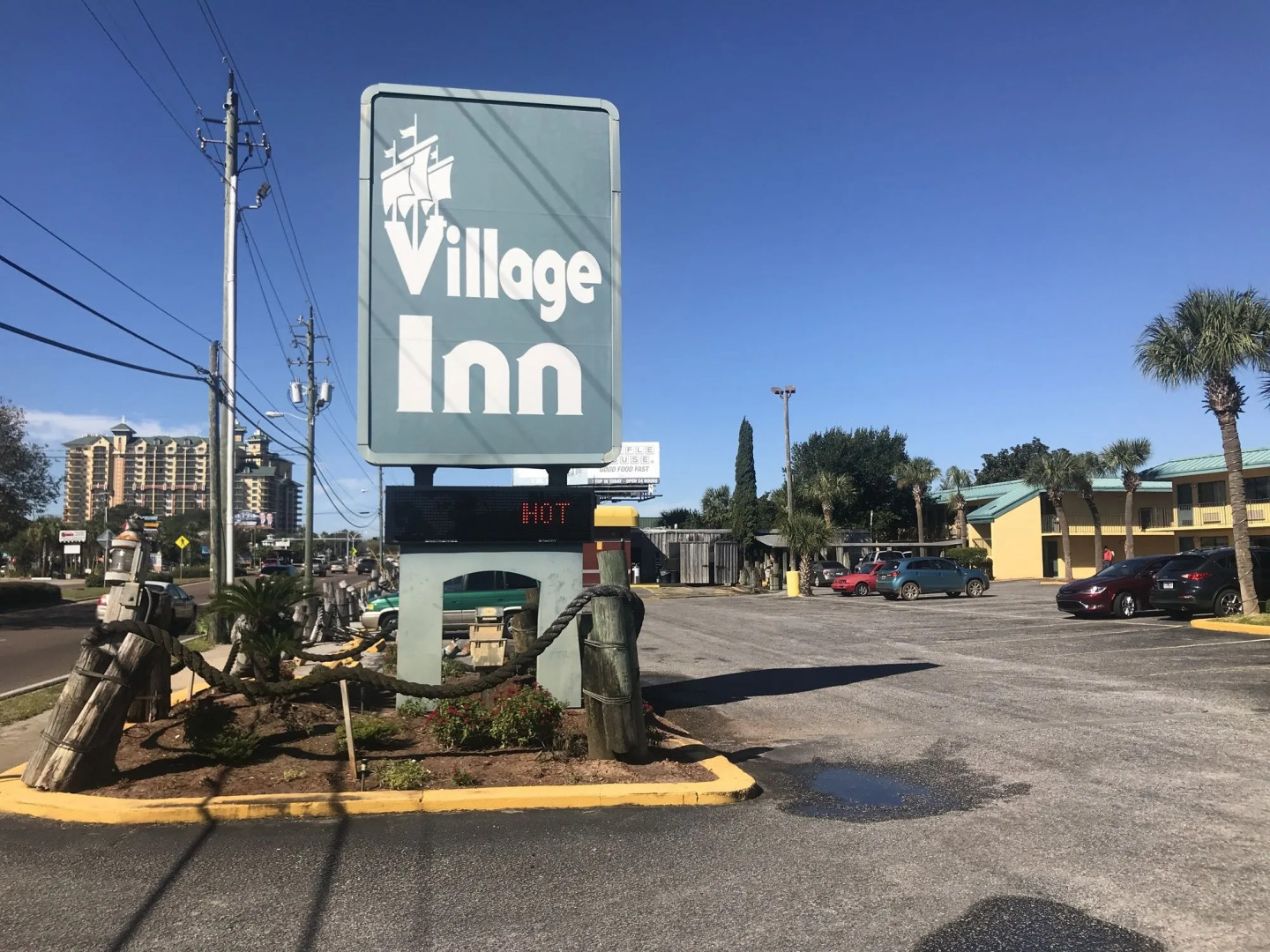 Village Inn Destin