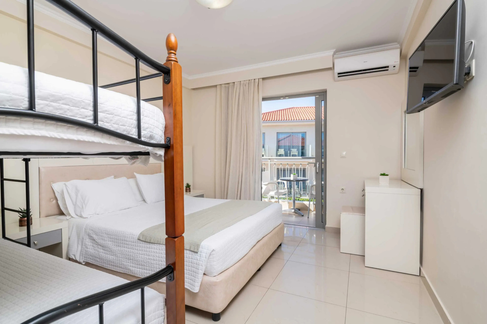 Karras Grande Resort