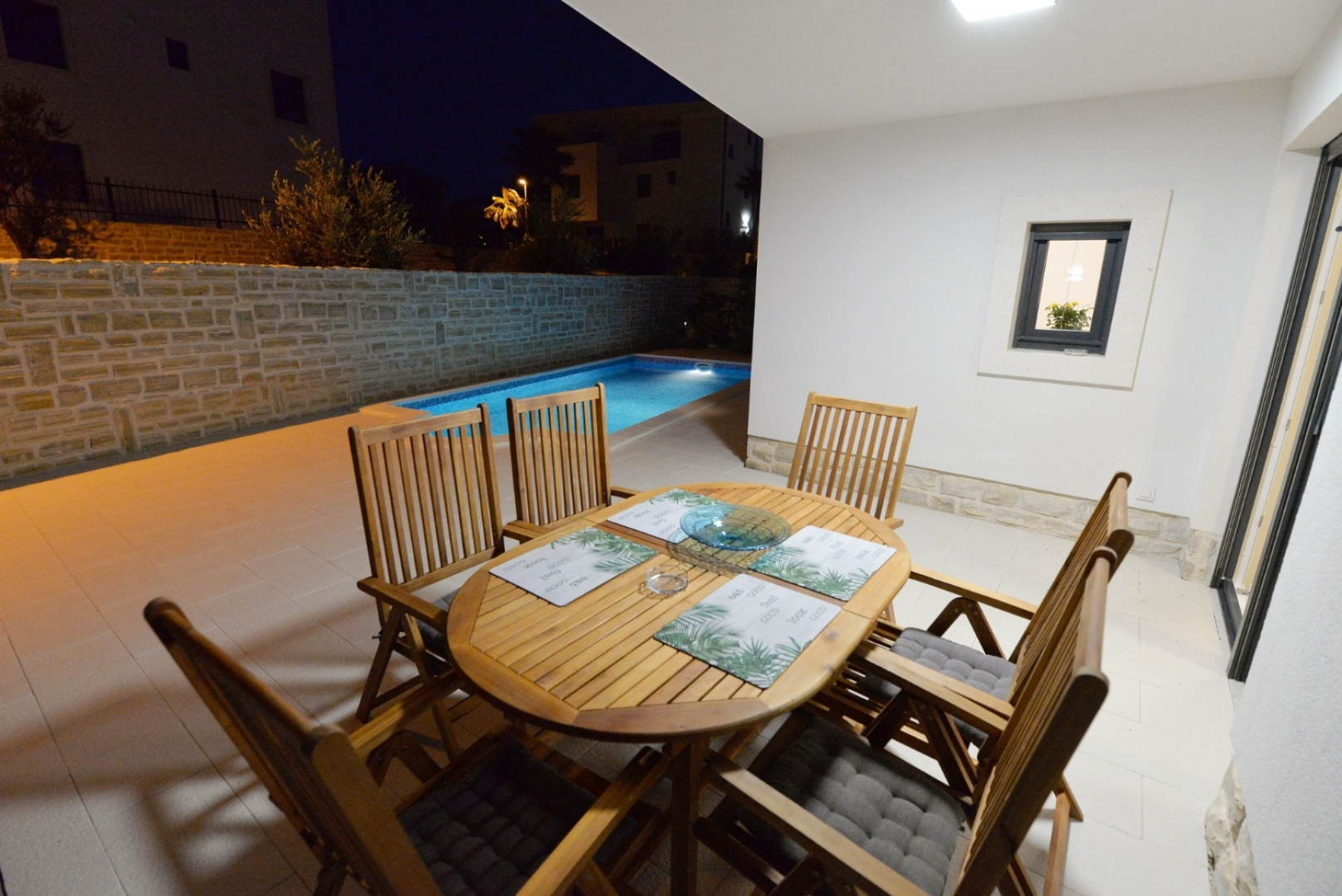 Apartment Nata - free parking A1 Murter, Island Murter