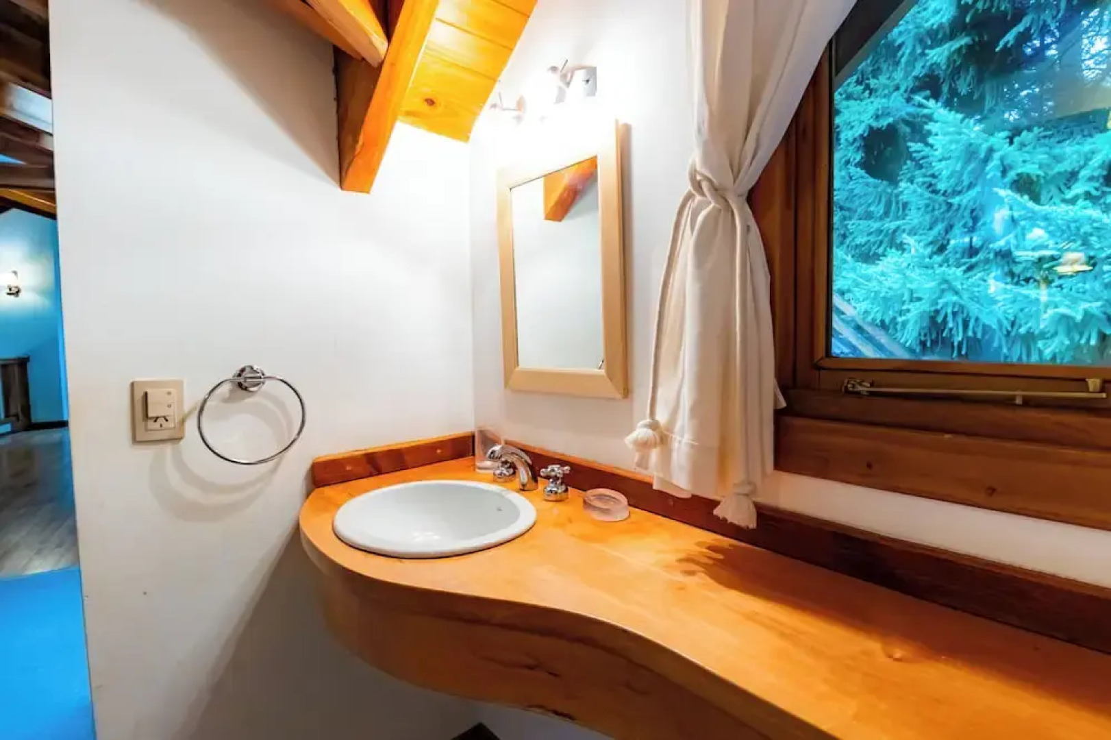 Amazing 5 Bedrooms Chalet in Villa Traful VT1 by Apartments Bariloche